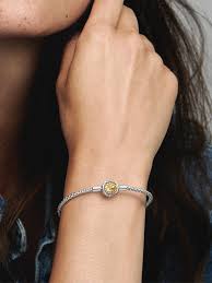 Pandora x Game of Thrones House Sigil Clasp Studded Chain Bracelet – Pandora Moments Collection