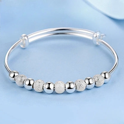 Luxury Silver Flower Bracelet Women’s Fashion Accessory