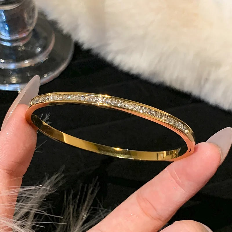 Titanium Steel Gold Bracelet with Zircon for Women Daily Wear