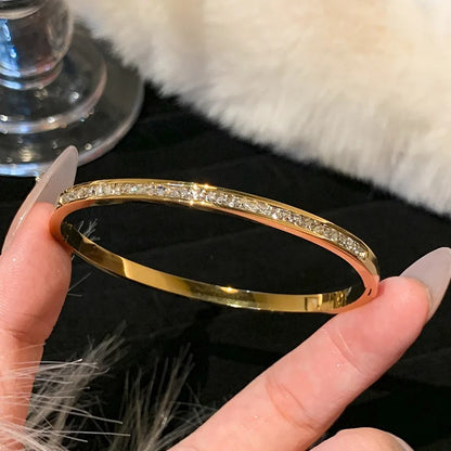 Titanium Steel Gold Bracelet with Zircon for Women Daily Wear
