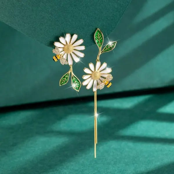 2025 New Korean Style Flower Dangle Earrings for Women Shiny Rhinestone Long Tassel Cute Cat Earring Sweet Jewelry