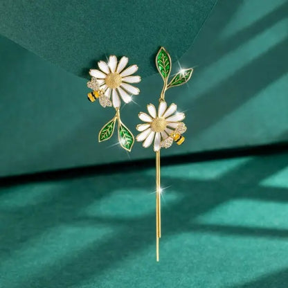 2025 New Korean Style Flower Dangle Earrings for Women Shiny Rhinestone Long Tassel Cute Cat Earring Sweet Jewelry