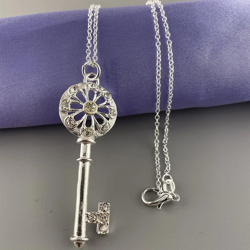Simple Sterling Silver Necklace Fashionable Women’s Jewelry
