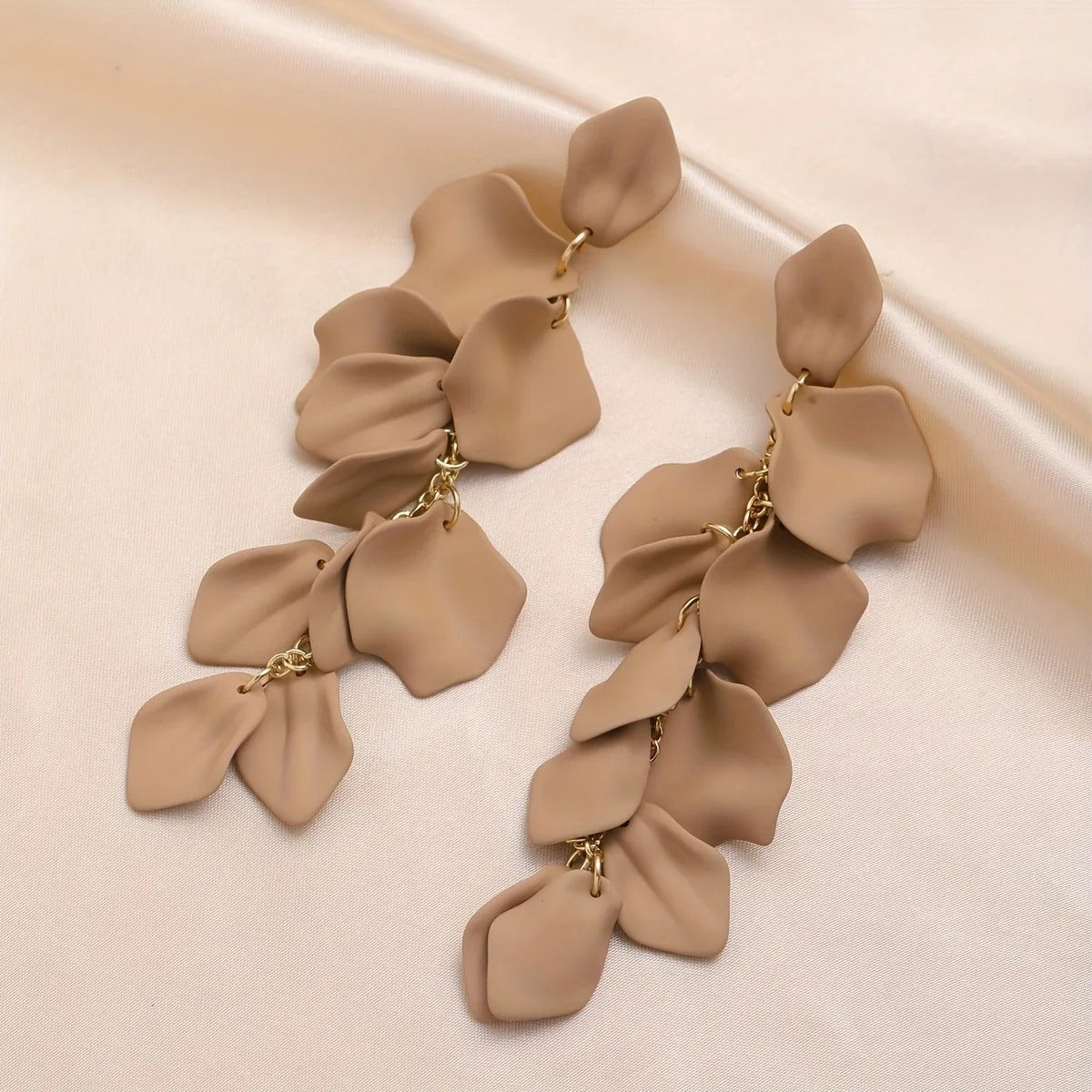 Stylish Multicolored Flower Earrings For Woman Delicate Petal Tassel Stud Earring Temperament Everyday Party Accessories