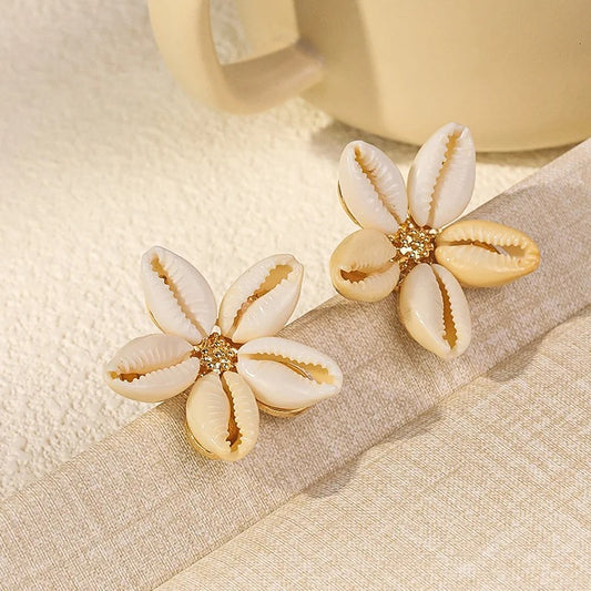 Bohemia Shell Stud Earring for Women Summer Beach Pearl Conch Drop Geometric Earring Girls Fashion Wedding Jewelry Gifts
