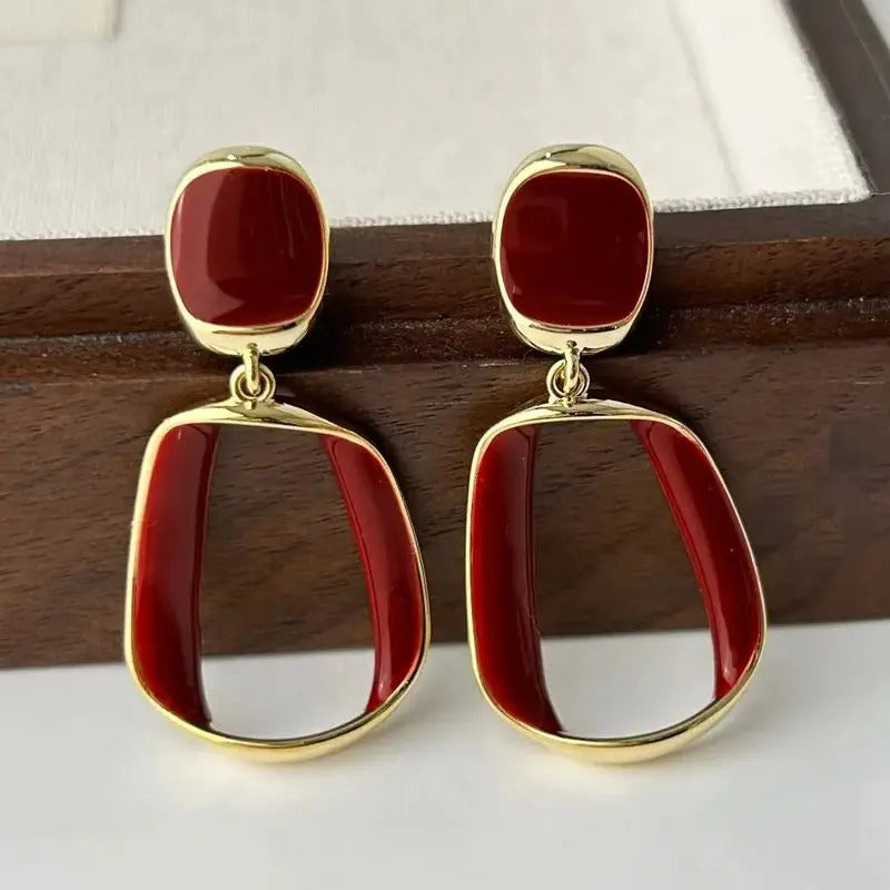 Hollow Out Square Dangle Earrings for Women Simple Metal Twist Enamel Oil Geometry Drop Earrings Party White Wine Red Jewelry