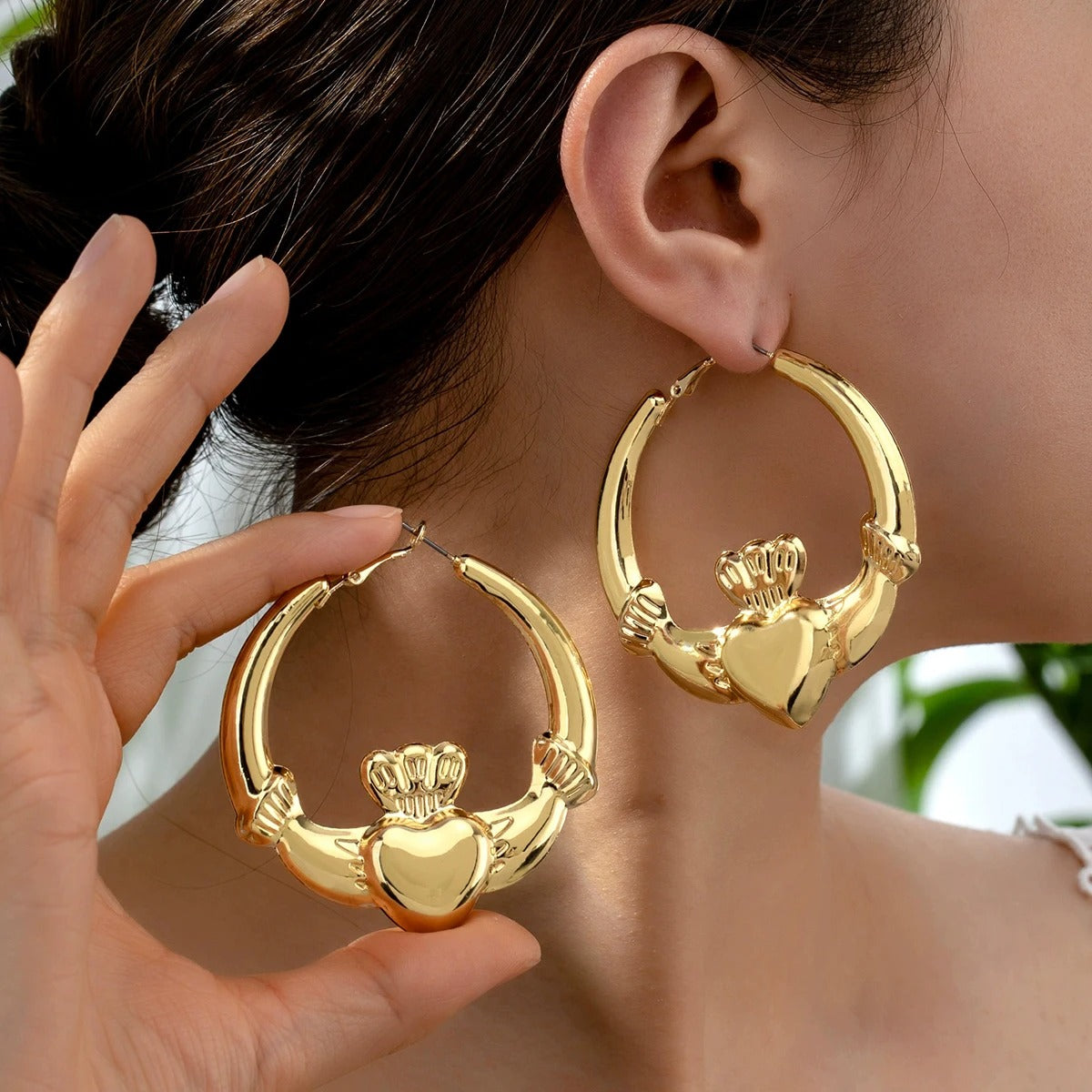 Love Crown Earrings Simple Gold Fashion Jewelry for Women