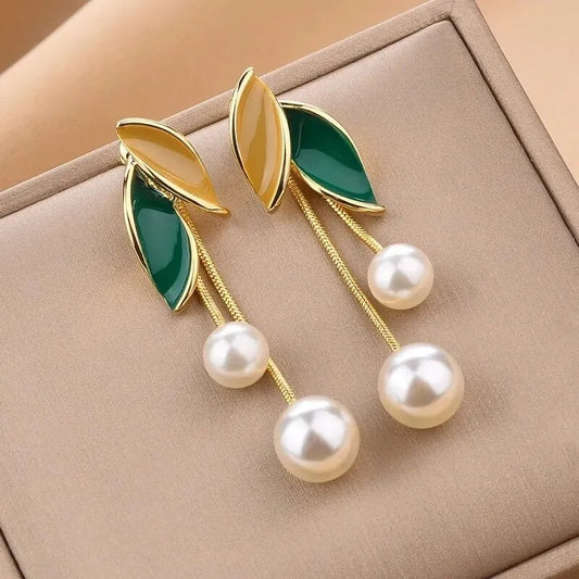Woman's Imitation Pearl Dangle Stud Earring Green Leaf Zinc Alloy Epoxy Earrings Gold Color Chain Vintage Daily Wear Jewelry