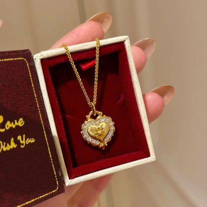 Italian Retro Heart Design Pendant Necklaces For Women Golden Fashion Elegant Mother's Day Gifts