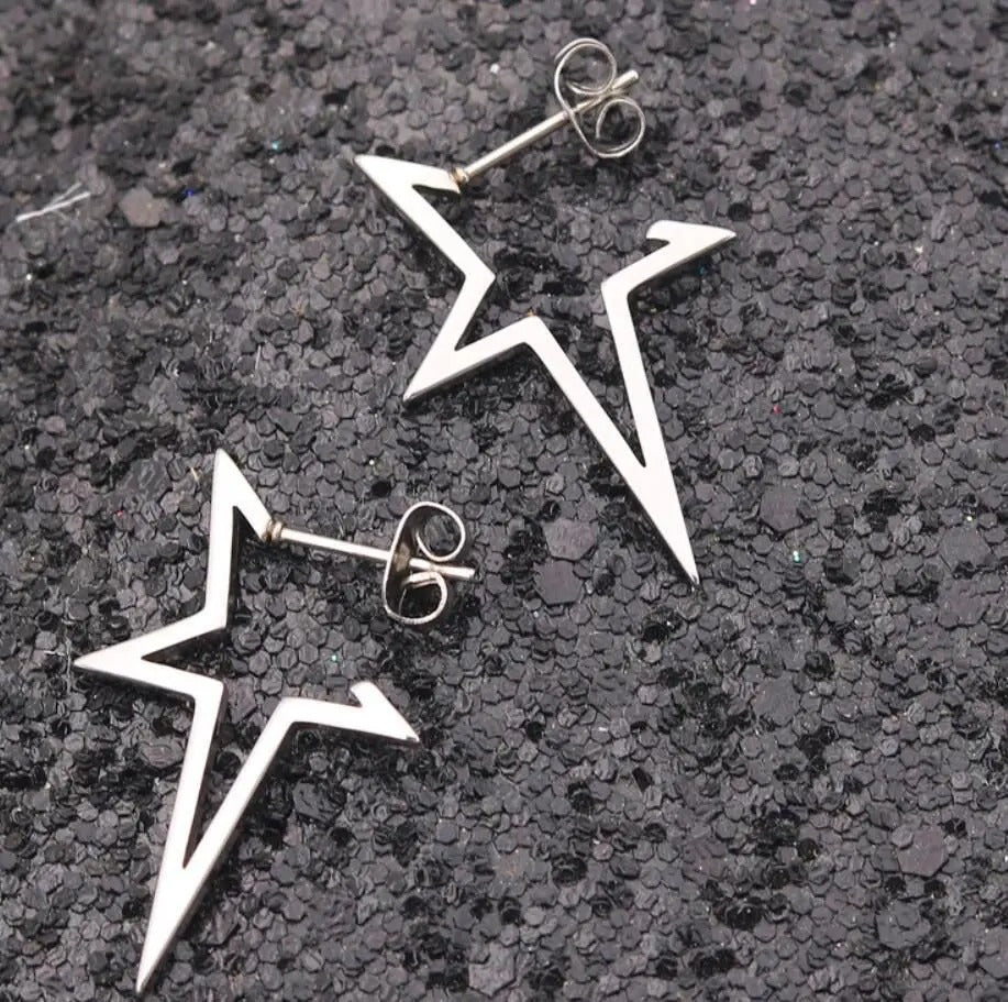 Big Star Earring Irregular Hollow Out Alien Metal Pentagram Ear Stud for Women Cool Girl Trend Y2K Jewelry
