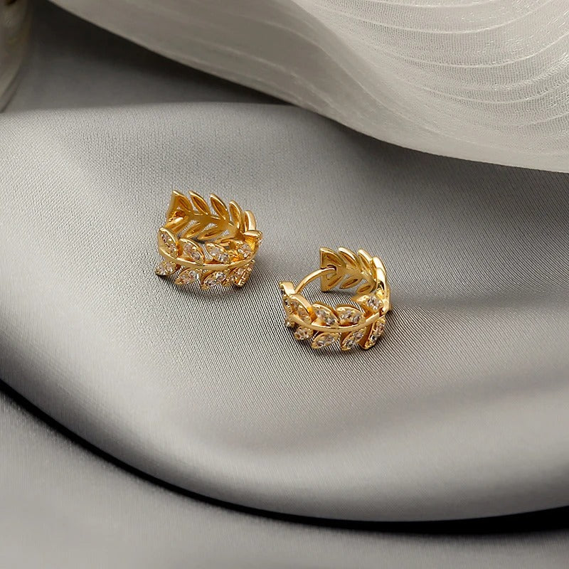 New Arrival Small Hoop Earrings Metal Rhinestone Leaf Design