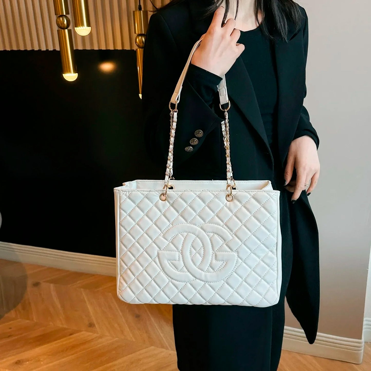 Paris Fashion Leather Zipper Shoulder Bag for Women