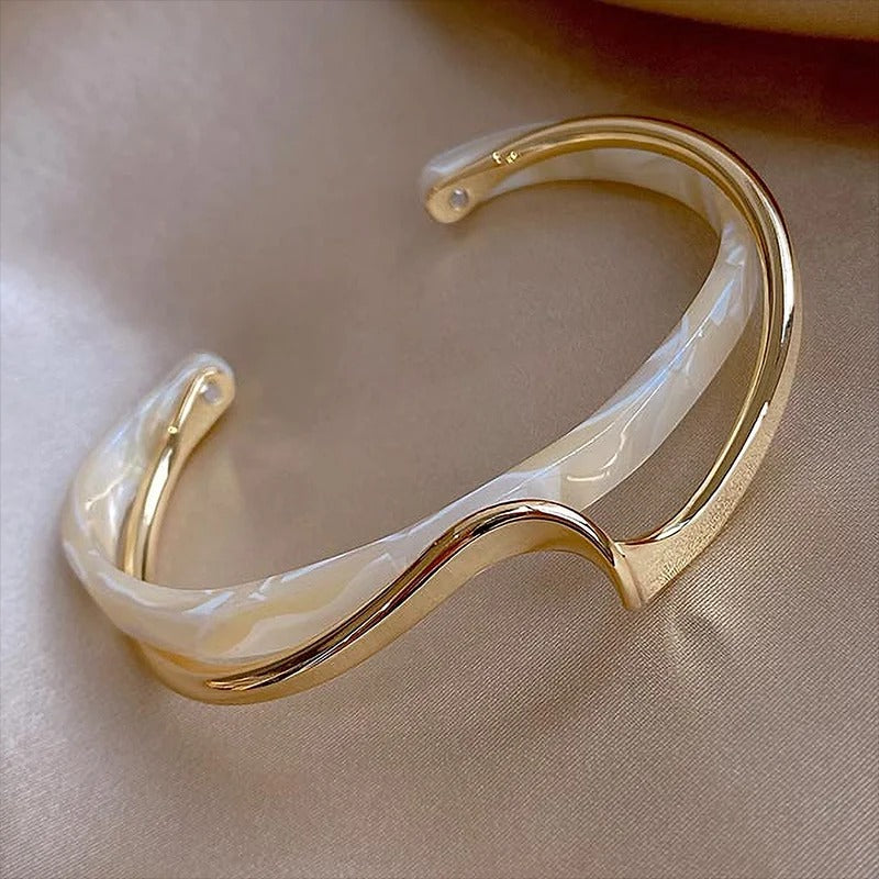 White Acrylic Bracelets Board Bend Metal Bangles Women Hand Bracelets Geometric C- shaped Opening Bracelets Jewelry Gifts