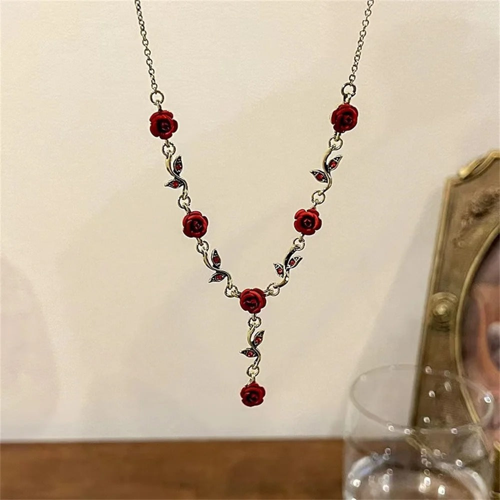 French Retro Bronze Color Y2K Necklace Gothic Red Rose Clavicle Chain Choker Acrylic Flower Pendant Elegant Jewelry
