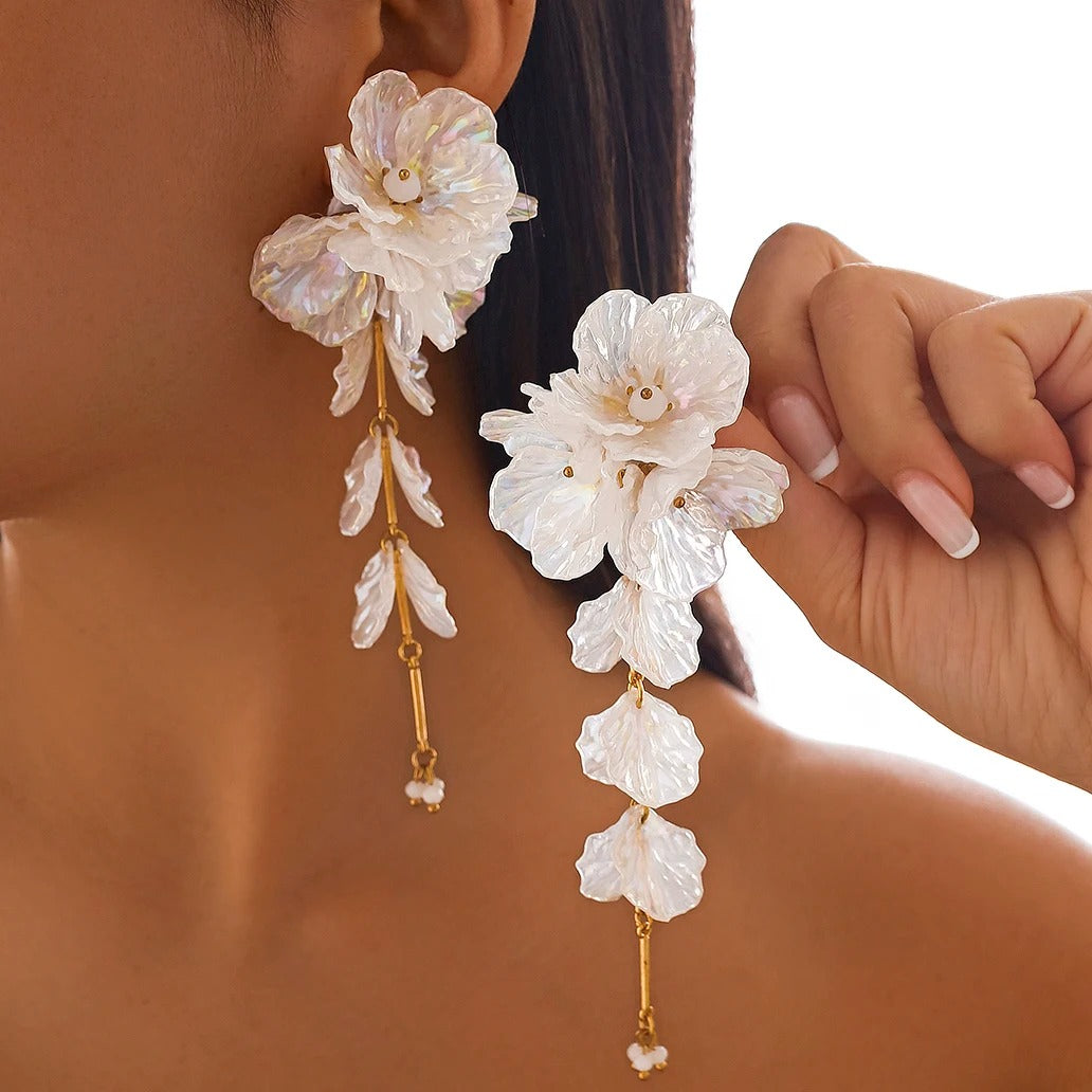 Elegant White Petal Flower Earrings Women Hanging Wedding Jewelry