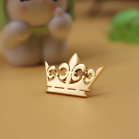 Classic Crown Brooch Paired With European and American Style Stainless Steel Personalized Brooch, Suitable for Wedding Parties