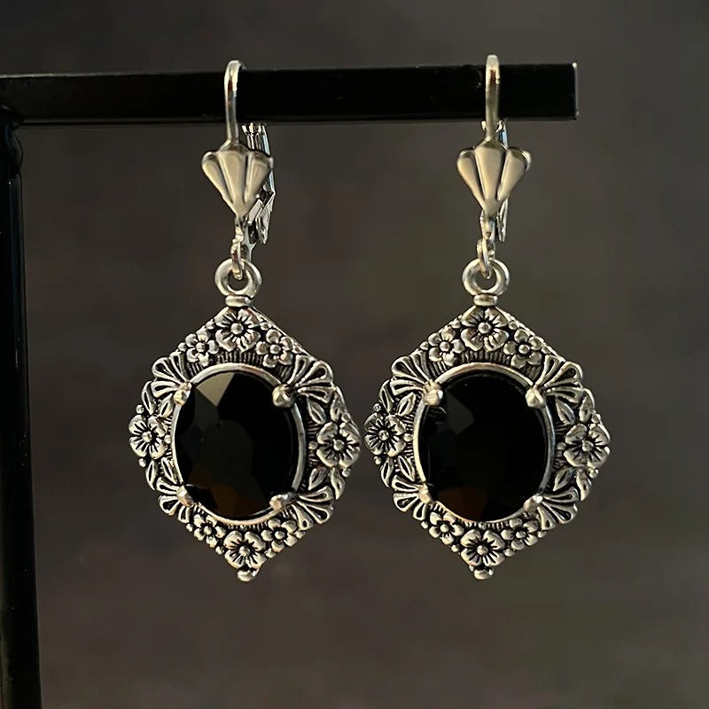 Delicate Design Drop Earrings for Women Vintage Style Black Stone Dangle Earrings Female Party Accessories