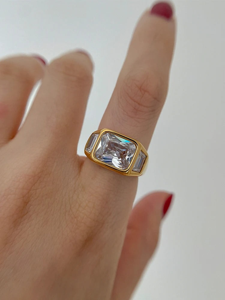 18 K Gold Rhinestone Band Statement Ring Women Jewelry Designer  Cocktail Party Ring