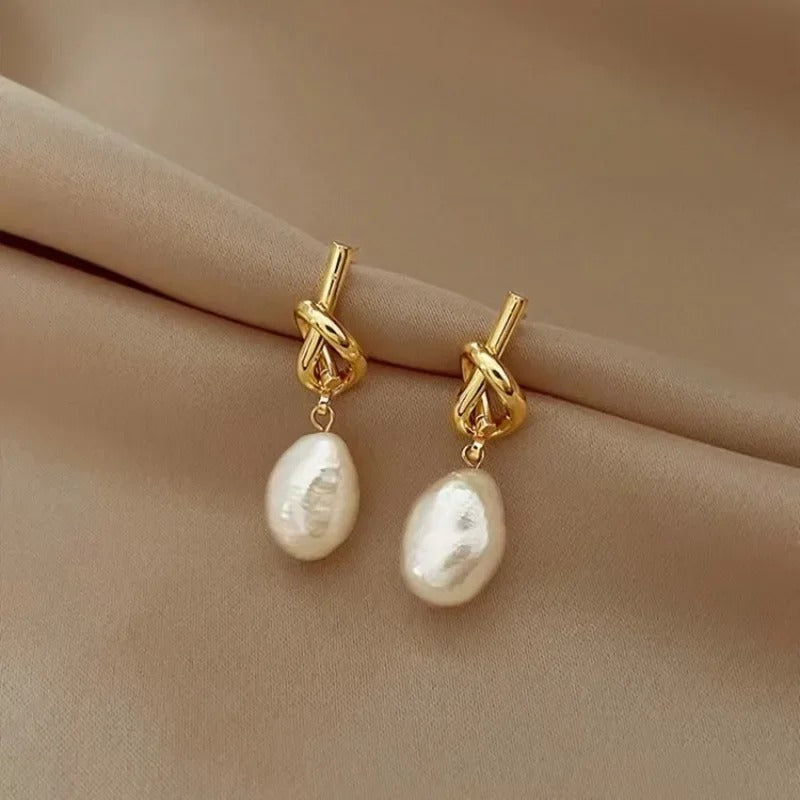 2025 New French Elegant Gold Color Bean Spliced Flat Pearl Earrings for Korean Fashion Jewelry Party Women's Sweet Accessories