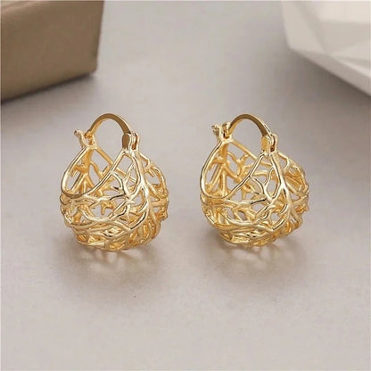 Newly Designed Gold Hoop Earrings Women Fashion Ear Accessories