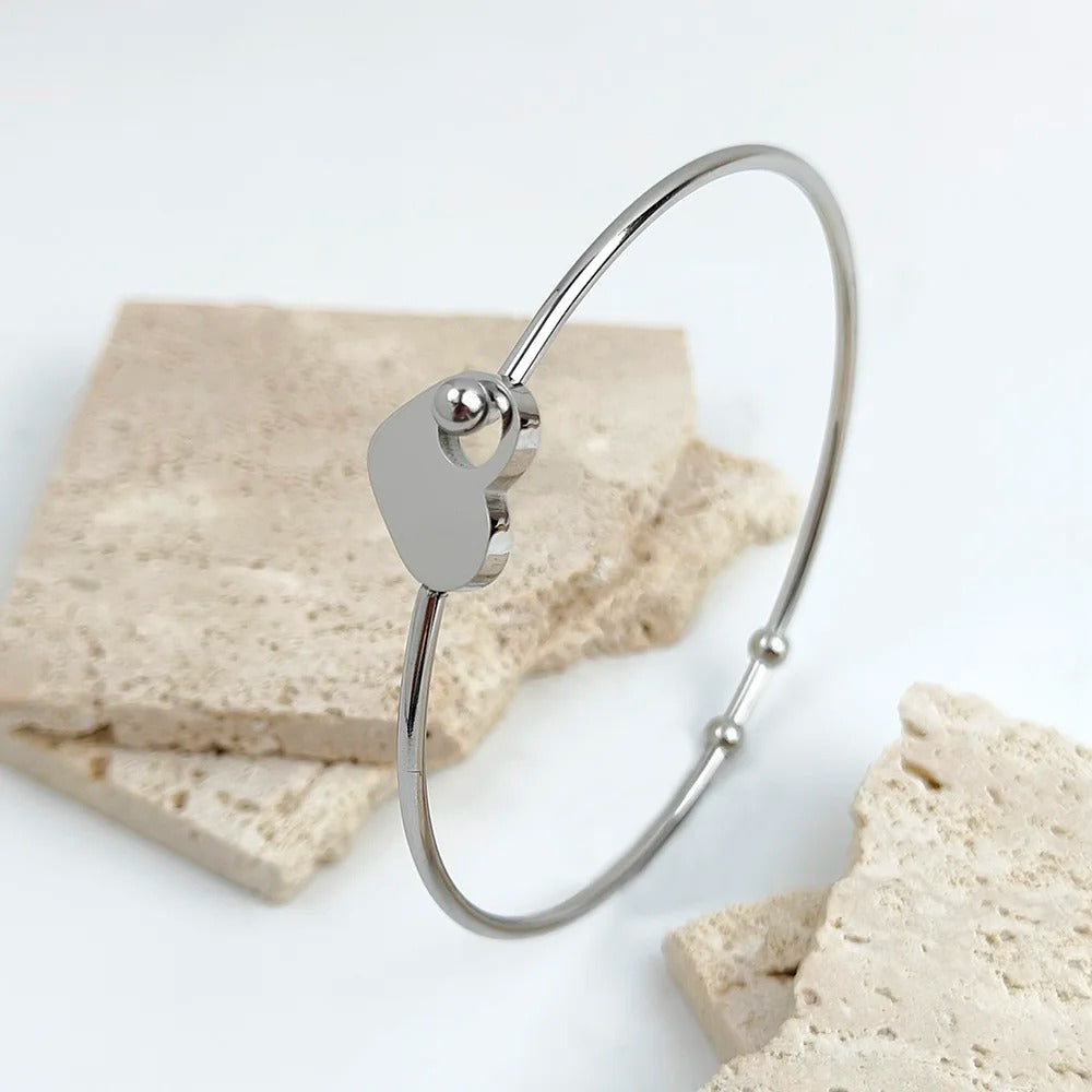 Love Buckle Gold Plated Stainless Steel Bracelet, Women's Simple Romantic Casual Commuter Hand Jewelry, Valentine's Day Gift.