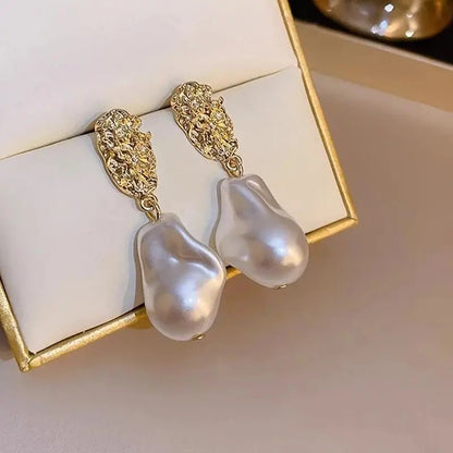 Water Droplet Imitation Pearl Dangle Earrings for Women Geometry Oval Metal Sheet Drop Earrings Party Retro Jewelry