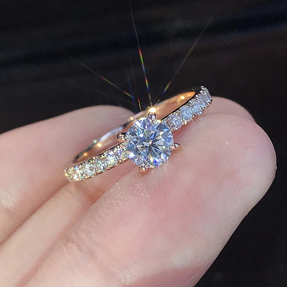 4 Claws Design Round Zirconia Women Wedding Engagement Rings 3 Colors Available Low-key Bridal Jewelry