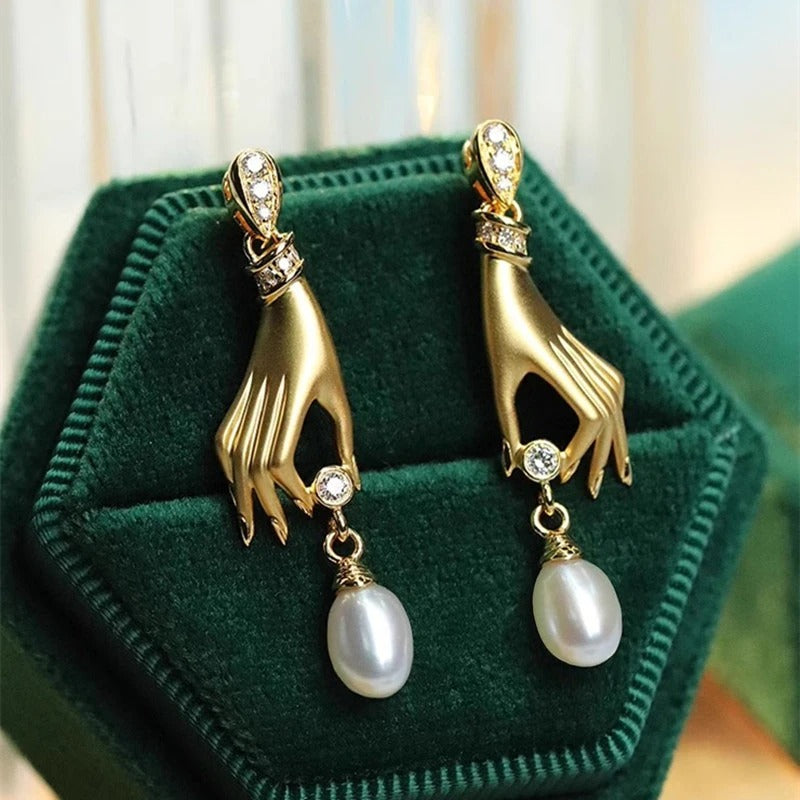 Hot Trendy Hand Pearl Earrings Women Daily Wear Fashion Jewelry
