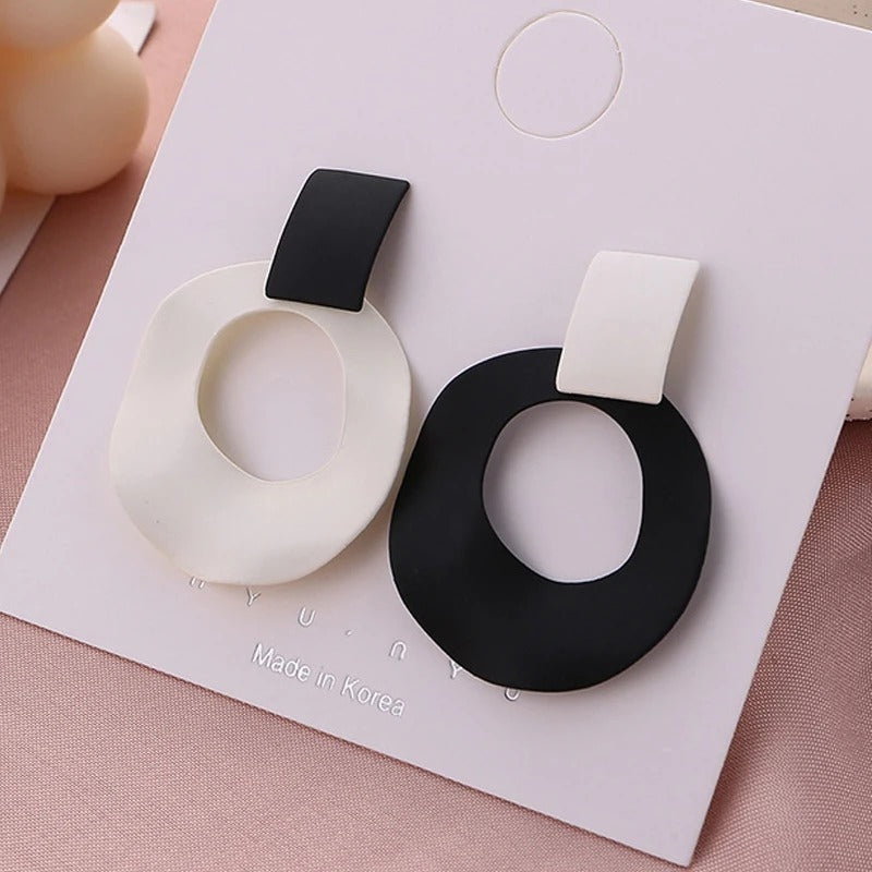 Black & White Asymmetric Circle Drop Earrings Hollow Geometry Jewelry