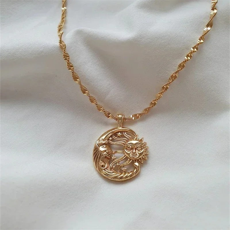 Human Face Sun Moon Hug Each Other Pendant Creative Design Couple Necklace Gift Jewelry Pendant Choker