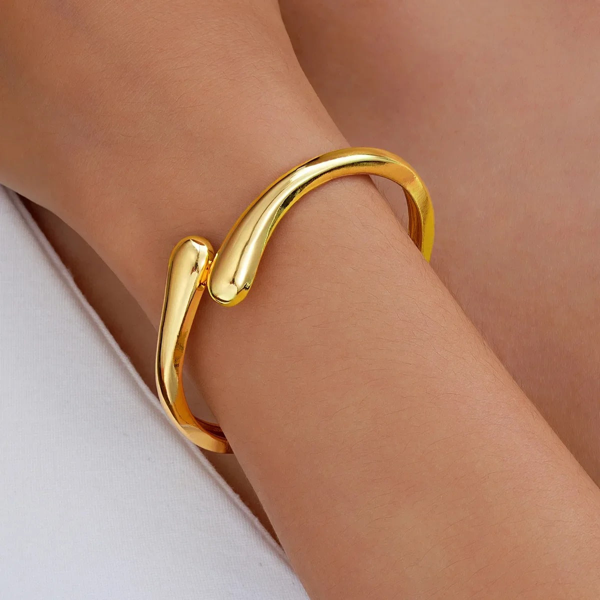 Women's Open Cuff Bangle Simple Teardrop Shaped Gold Silver Jewelry
