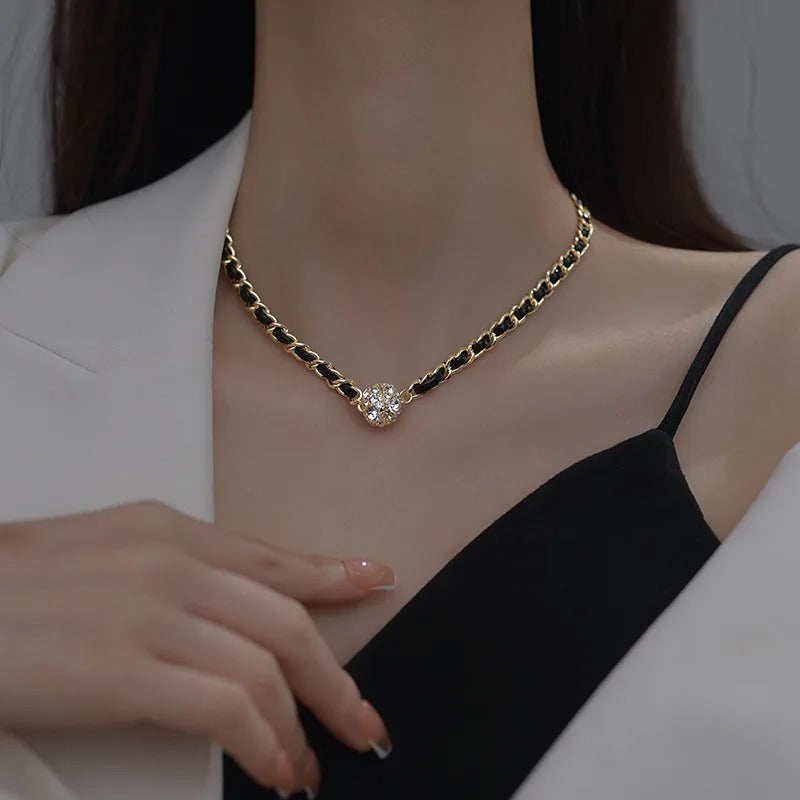 Leather Winding Chain Necklace Vintage Rhinestone Magnetic Design
