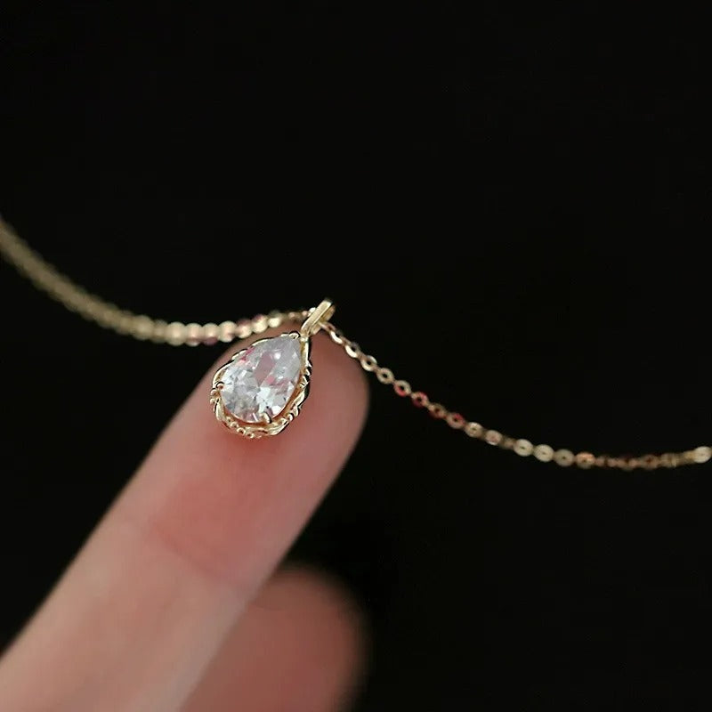 Light Luxury Retro Zircon Water Droplet Pendant Necklace 925 Sterling Silver for Women Romantic Gift