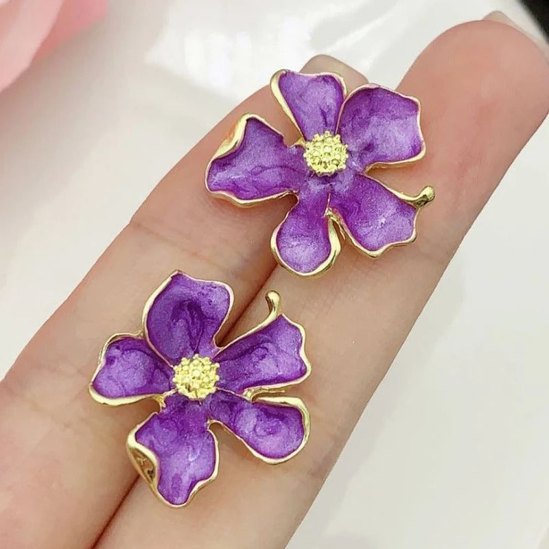 Sweet Flower Stud Earrings for Women Purple Enamel Oil Curled Petals Stud Earrings Wedding Party Trendy Cute Jewelry Girls Gift