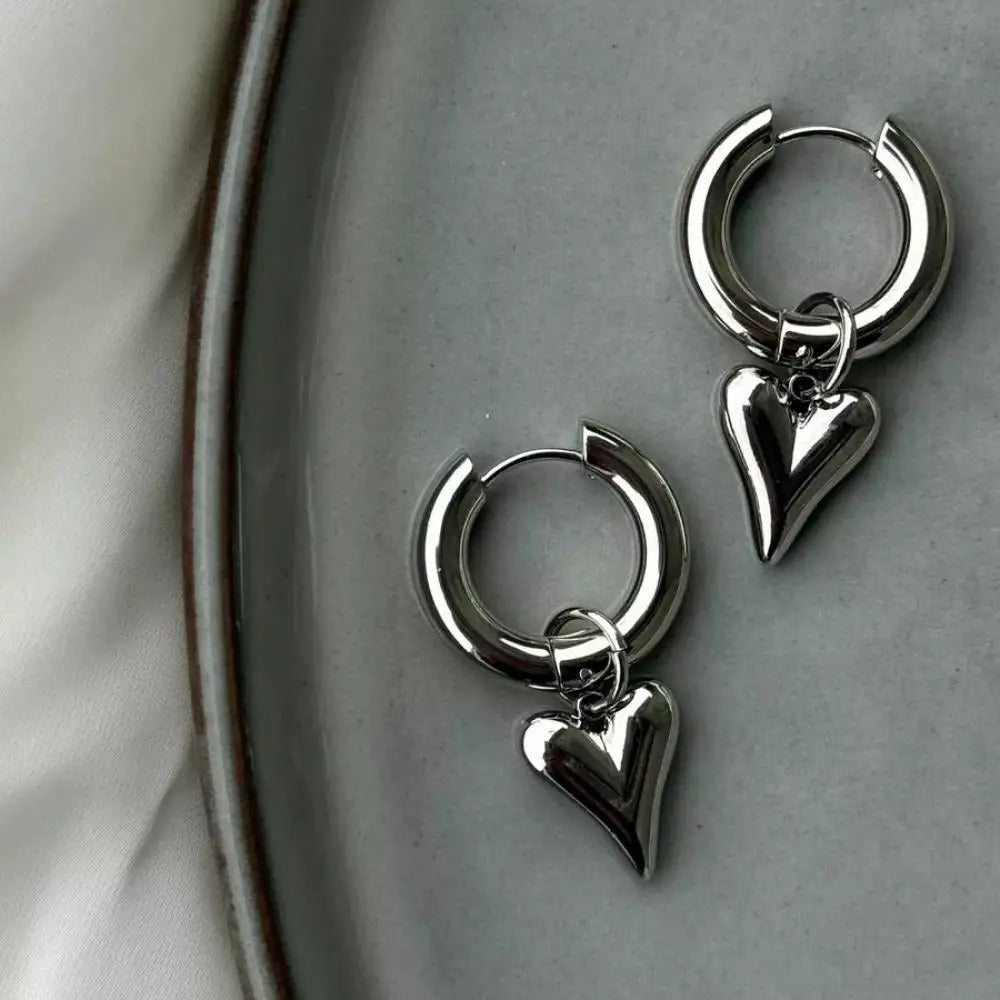 Punk Silver Color Peach Heart Pendant Earrings for Women Simple Fashion Geometric Circular Ear Buckle New Trendy Jewelry Gift