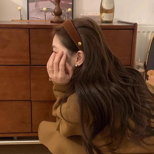 Vintage Velvet Headband for Women Simple Stylish Hairband for Going Out, Face Washing, and Elegant Hair Accessory