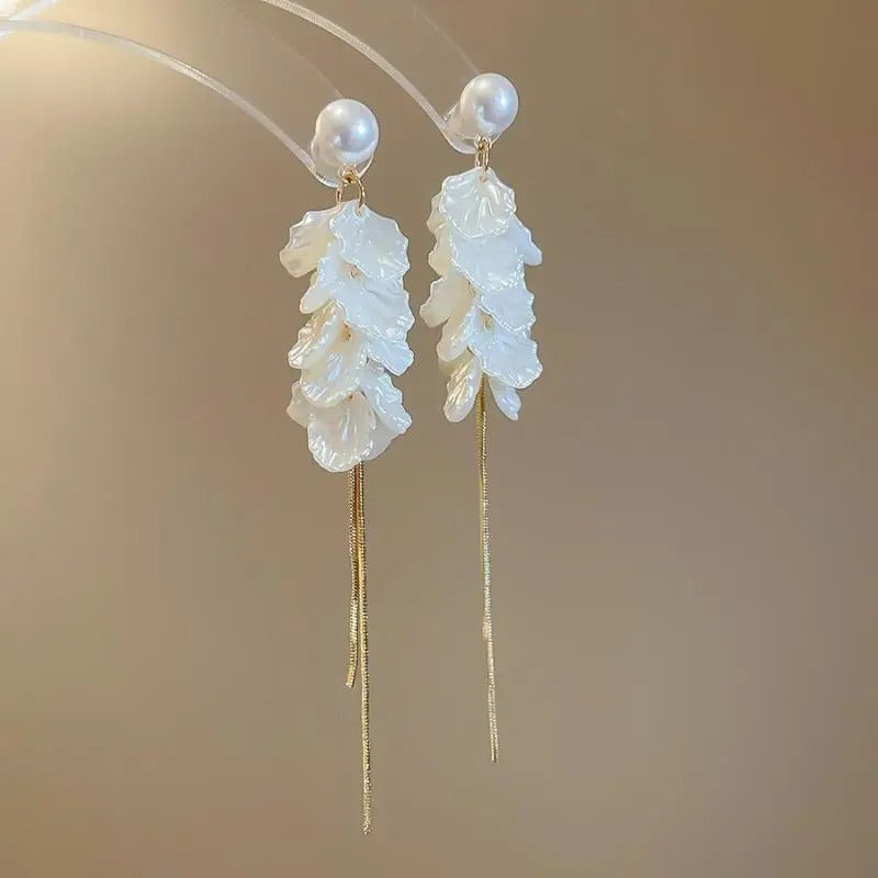 White Flower Drop Earrings with Pearl Tassel Elegant Jewelry for Women