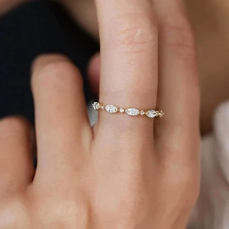 Simple Stylish Female Finger-ring with Marquise Round Cubic Zirconia Exquisite Women Rings Fashion Versatile Jewelry