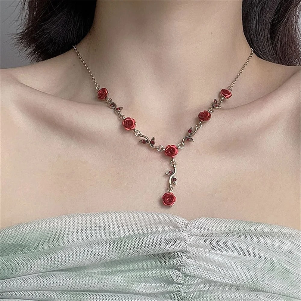 French Retro Bronze Color Y2K Necklace Gothic Red Rose Clavicle Chain Choker Acrylic Flower Pendant Elegant Jewelry