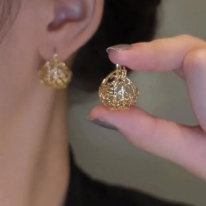 Newly Designed Gold Hoop Earrings Women Fashion Ear Accessories