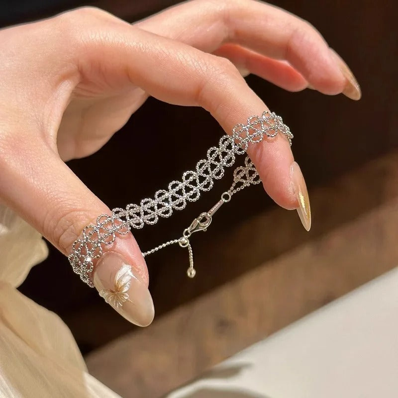 Lace lace bracelet, fashionable fresh, elegant, exquisite, adjustable bracelets sunny girl accessories, suitable for all seasons