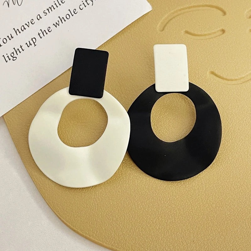 Black & White Asymmetric Circle Drop Earrings Hollow Geometry Jewelry
