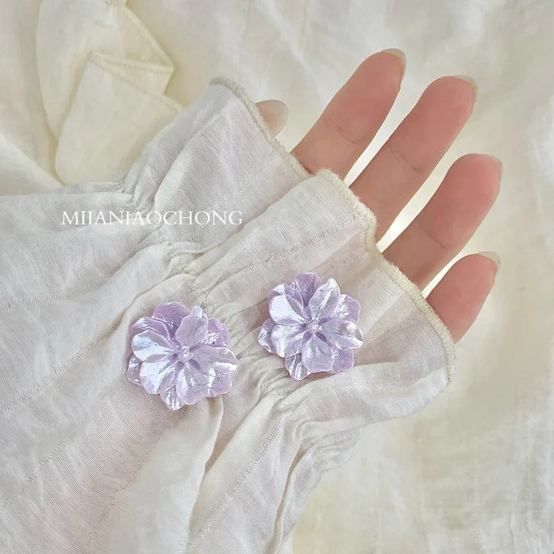 White & Purple Flower Stud Earrings Cute Acrylic Camellia