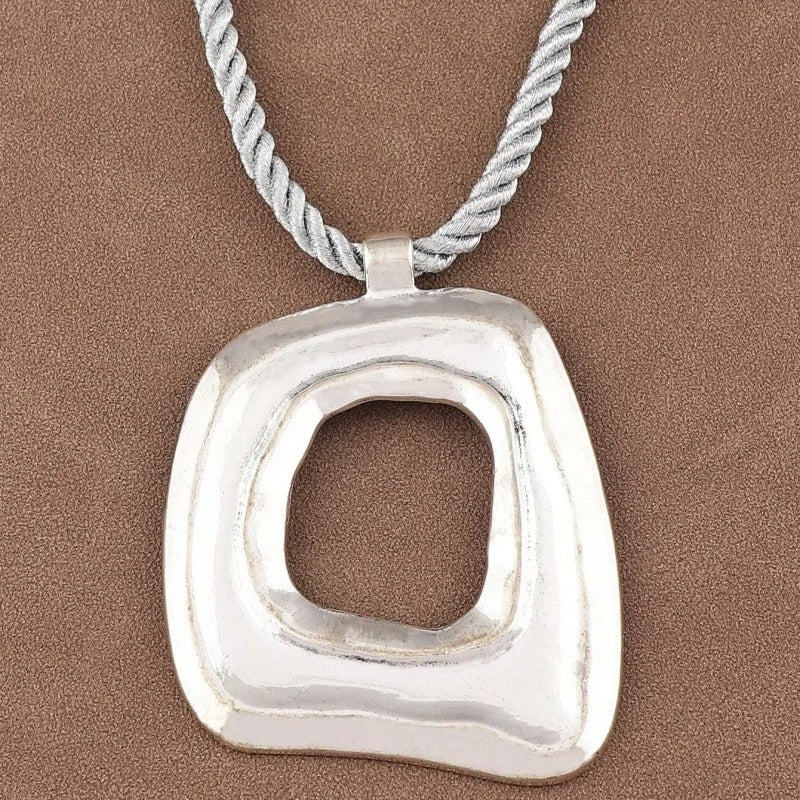 2 Pieces Fashion Personalized Hollowed Out Square Minimalist Style Metal Alloy Silver Color Gold Color Pendant Necklace