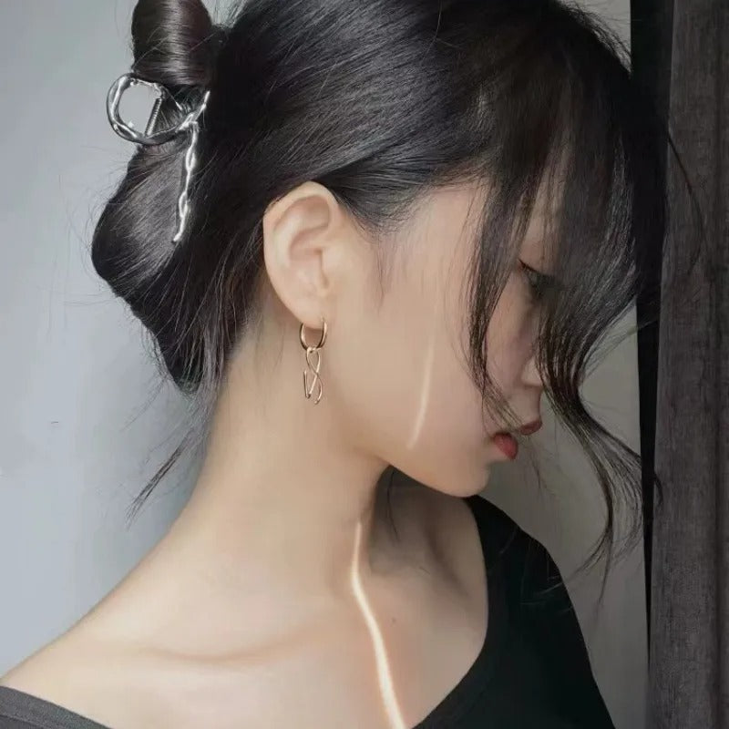 2025 Korean Wave New  Handwritten Design Letter Earrings Gold Color Geometric Jewelry Accessories Fan Gifts