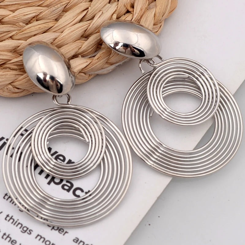 Fashionable Round Dangle Earrings for Women Gold Silver Geometry Design