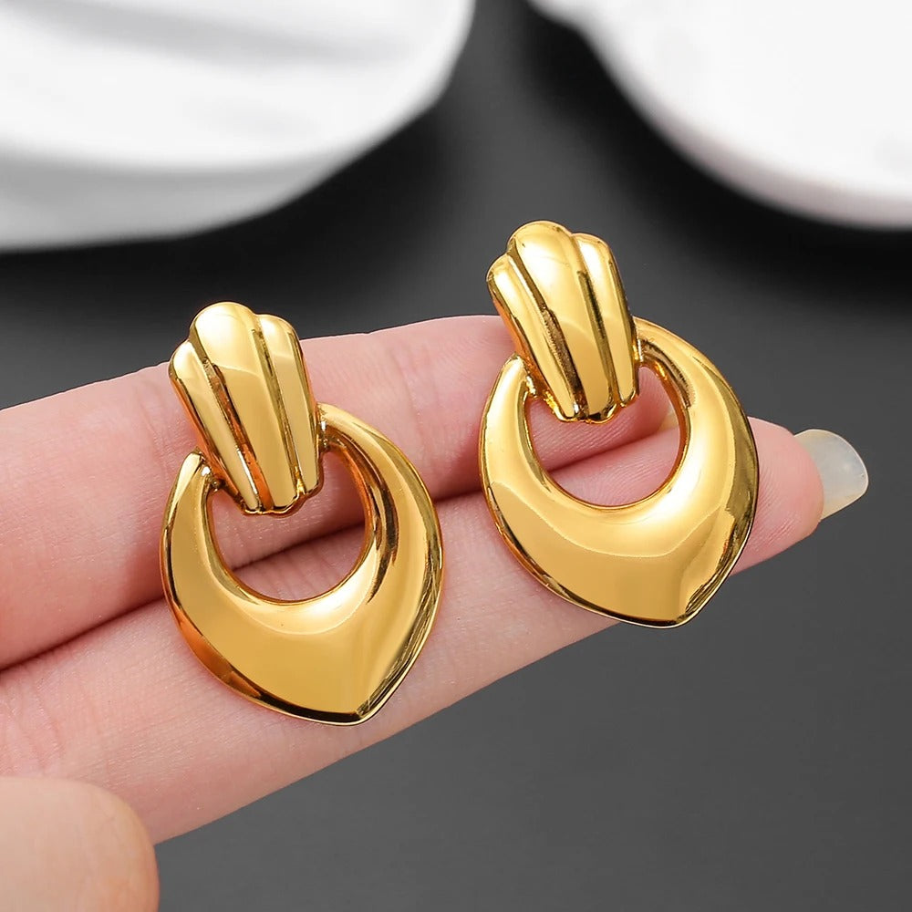 New Stud Earrings For Women 2025 Niche Design Elegant Vintage Earrings Stainless Steel Gold Color Piercing Decoration Jewelry