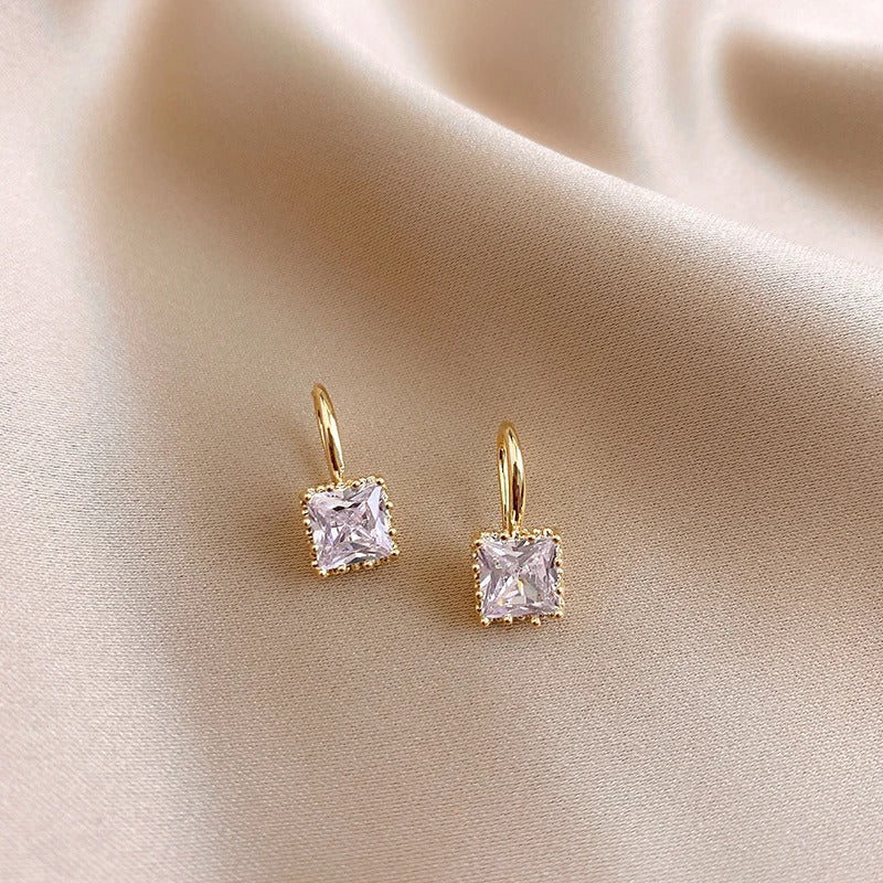 Square Crystal Stone Earrings Copper Material in Gold Plated Clear Black Crystal Stone Fish Hook Earring Women Hot Jewelry