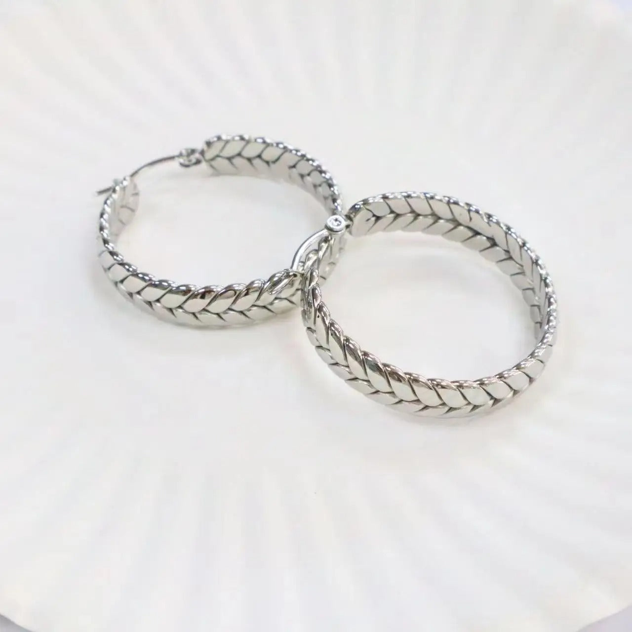 Stainless Steel For Women Girls New Fine Wheat Ears Shape Hoop Earrings Vintage Geometric Textured Earring Bridesmaid Gift