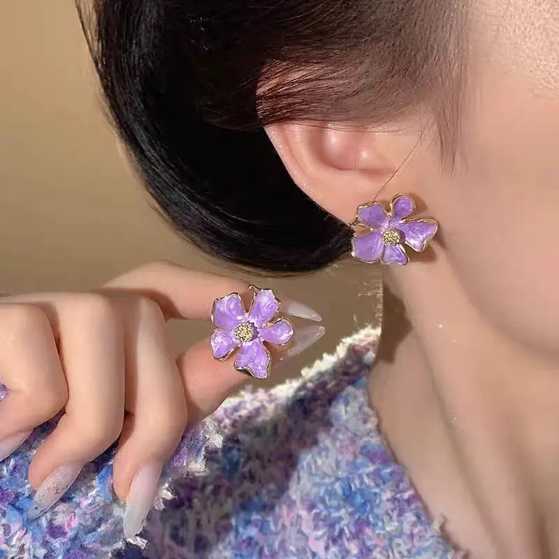 Sweet Flower Stud Earrings for Women Purple Enamel Oil Curled Petals Stud Earrings Wedding Party Trendy Cute Jewelry Girls Gift
